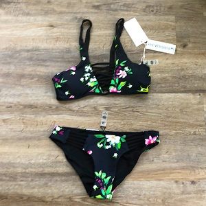 TiniBikini Swim suit/ 2 piece
